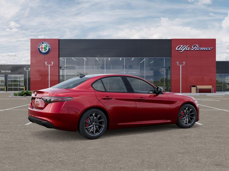 New 2025 Alfa Romeo Giulia AwdImage 20