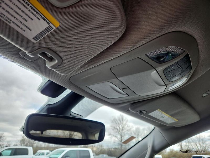 Used 2022 Chrysler Pacifica Touring L