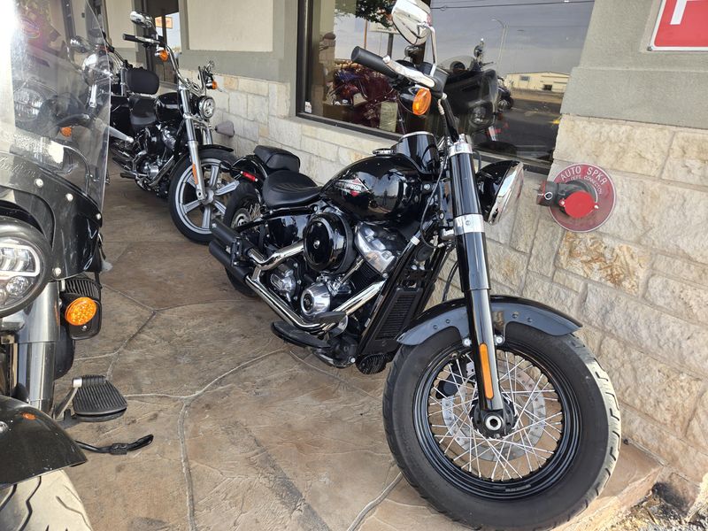 USED 2019 HARLEY SOFTAIL SLIM Image 1