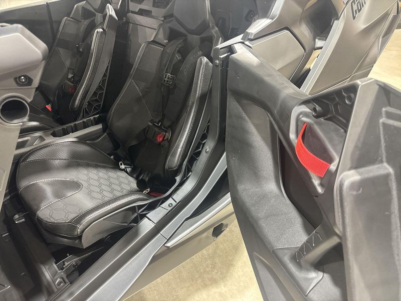New 2026 Can-Am MAVERICK R MAX X RS 999T DCT Image 26
