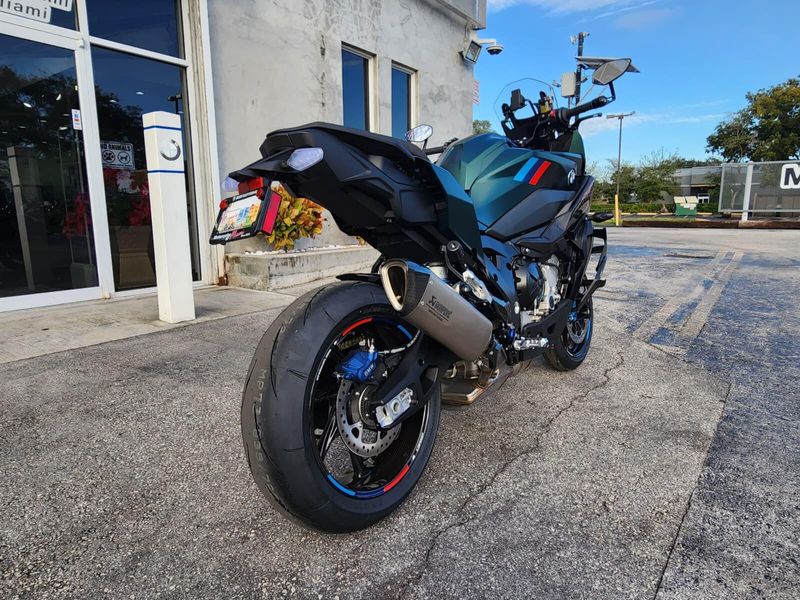 2026 BMW M 1000 XRImage 13