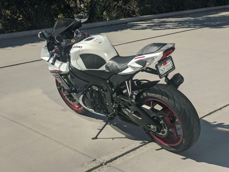 Used 2025 Suzuki GSX-R600 CA Image 15