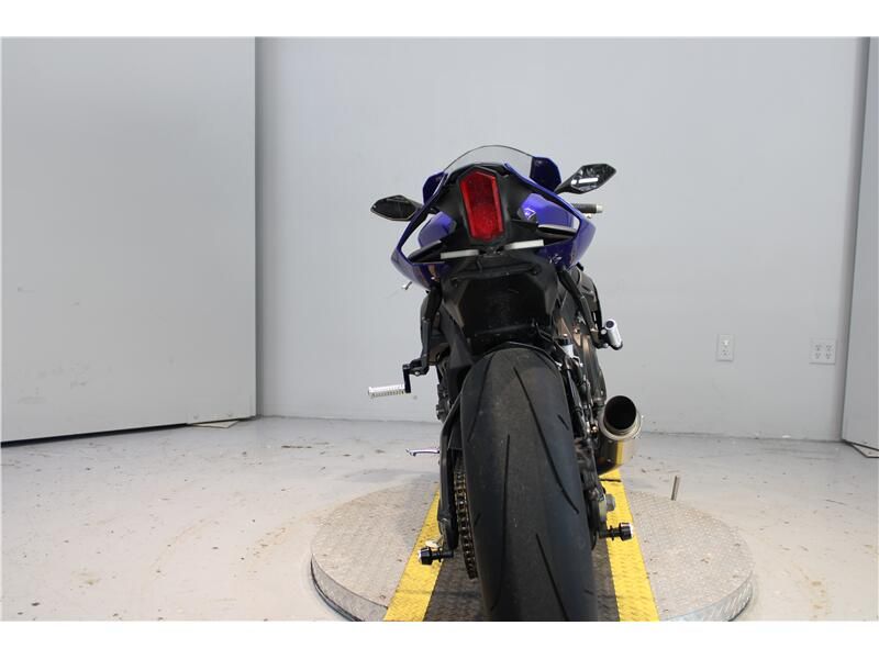 2019 Yamaha YZF-R1Image 3