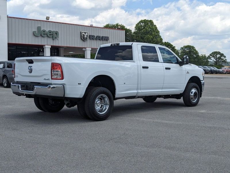 2024 RAM 3500 Tradesman Crew Cab 4x4 8