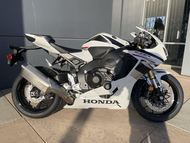 2025 Honda CBR1000RR ABS Image 13