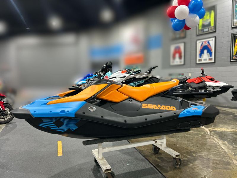 New 2026 Sea-Doo SPARK FOR 3 90 TRIXX (SOUND SYSTEM) Image 12