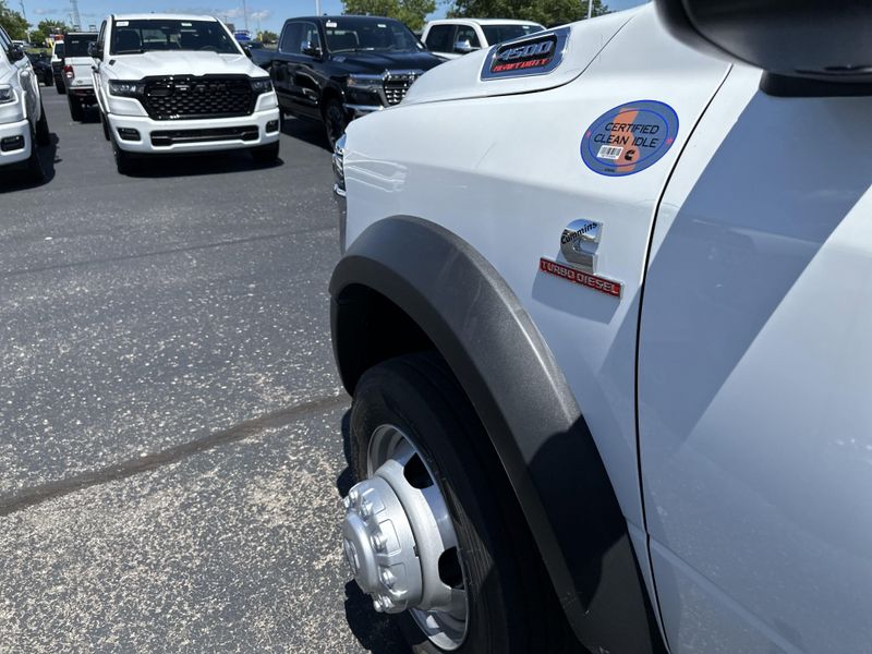 2025 RAM 4500 Tradesman Chassis Crew Cab 4x4 60