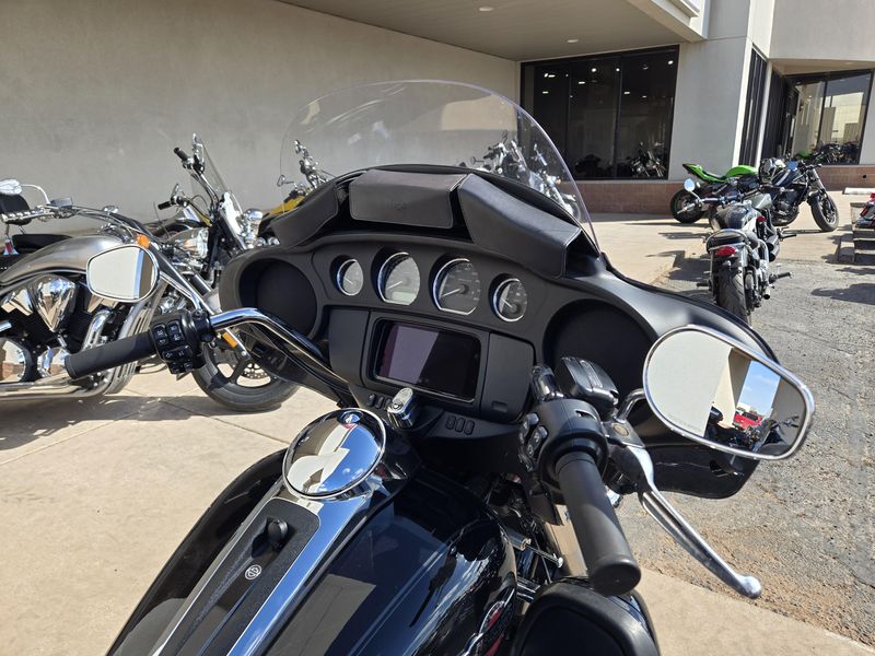 USED 2022 HARLEY TRIKE TRI GLIDE ULTRA Image 15