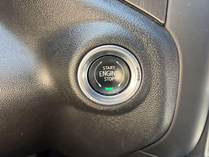 2020 GMC Sierra 1500 AT4Image 25