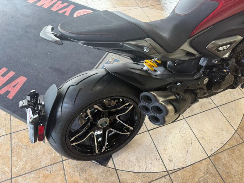 New 2026 Ducati X DIAVEL V4 Image 13