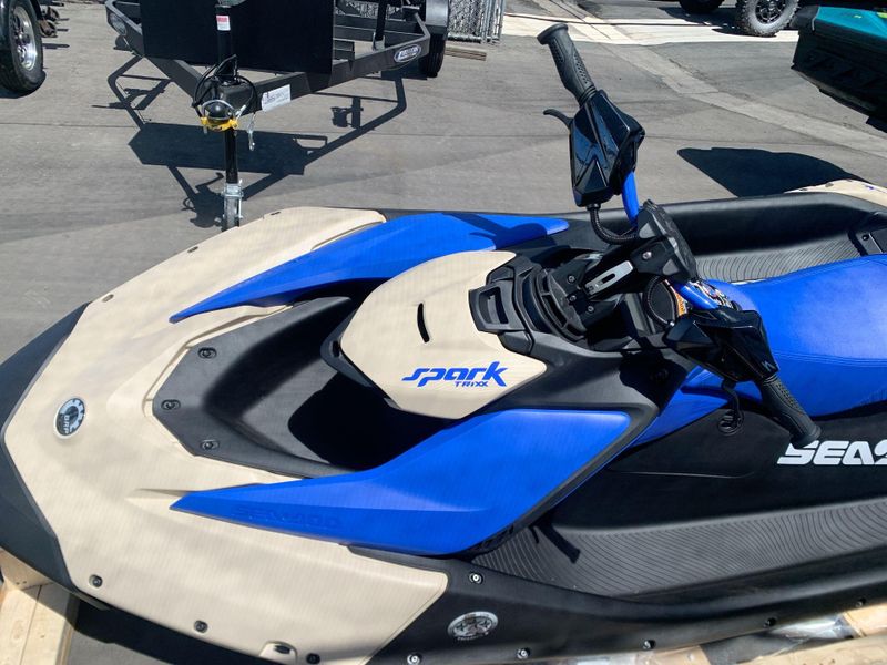 New 2025 Sea-Doo SPARK FOR 3 90 TRIXX (SOUND SYSTEM) Image 13