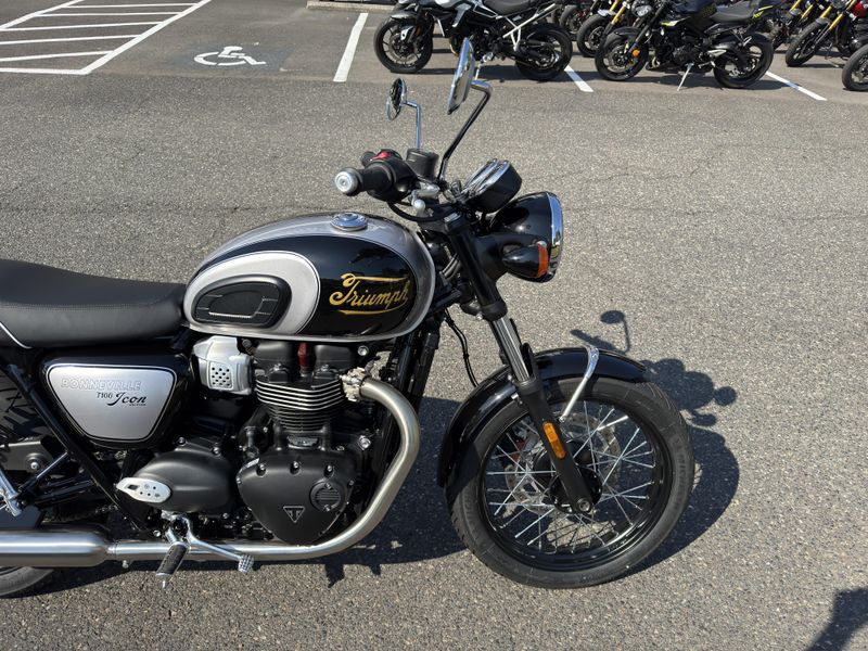 2025 Triumph Bonneville T100 - ICON EDITION 