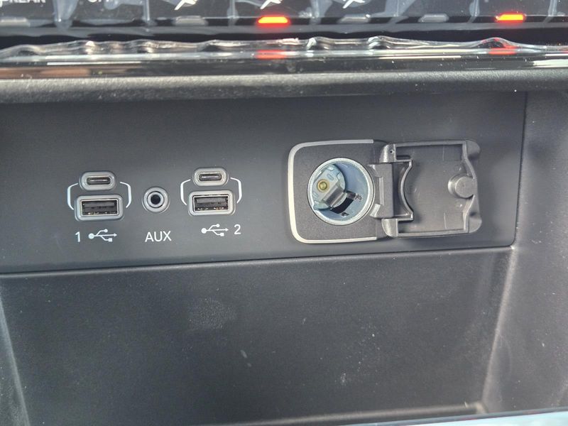 New 2026 Jeep Grand Cherokee Laredo 4x2