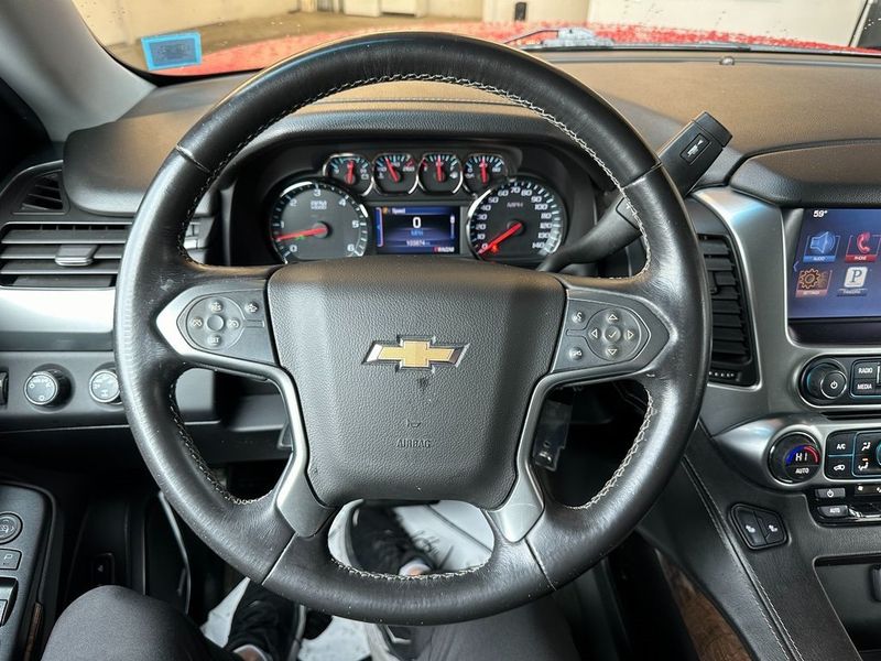 2015 Chevrolet Suburban 1500 LTImage 2