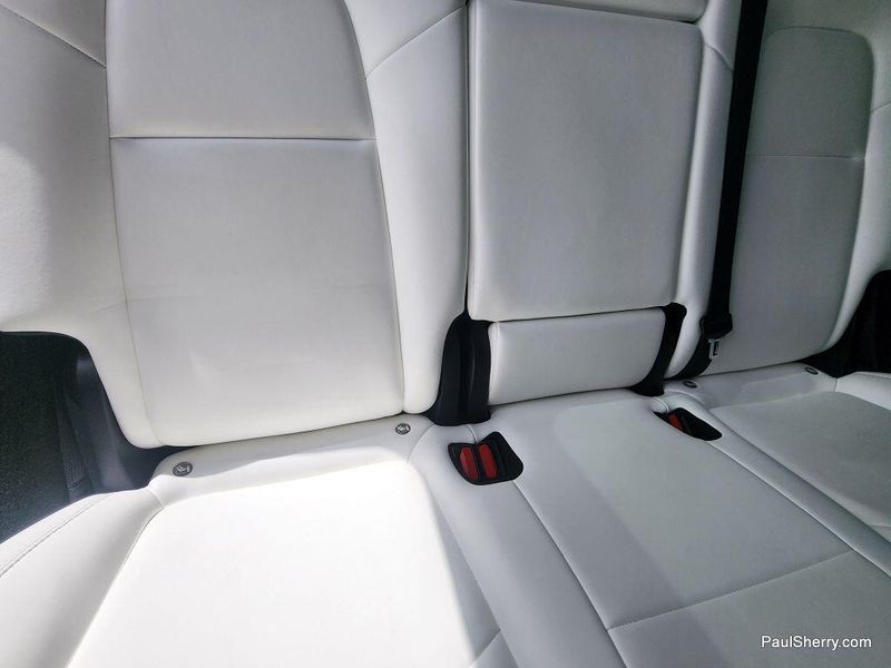 2024 Tesla Model Y Long RangeImage 54