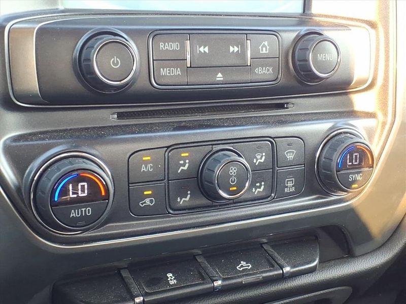 Used 2018 Chevrolet Silverado 1500 LTImage 25