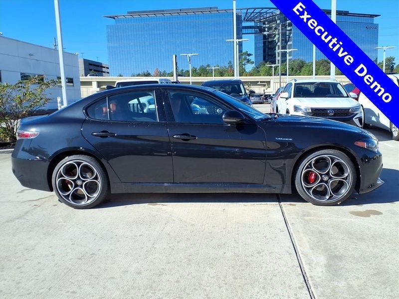 New 2025 Alfa Romeo Giulia RwdImage 5