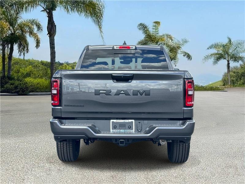 New 2026 RAM 1500 Big Horn Crew Cab 4x2 5'7' Box