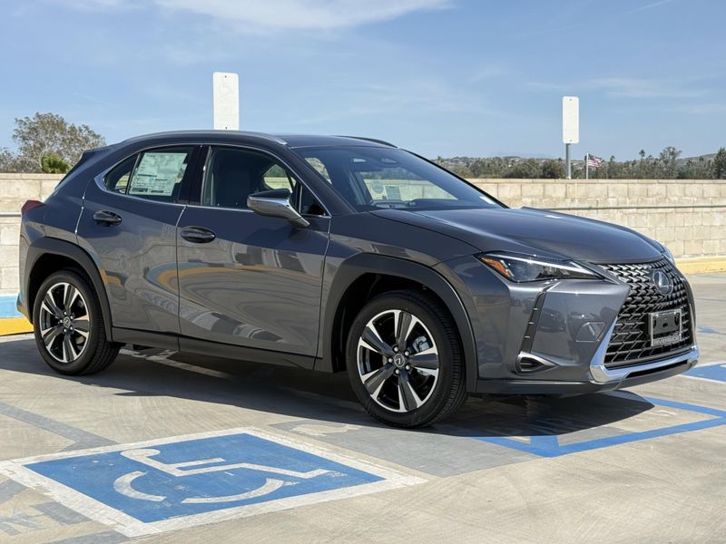 New 2026 Lexus UX 300hImage 2