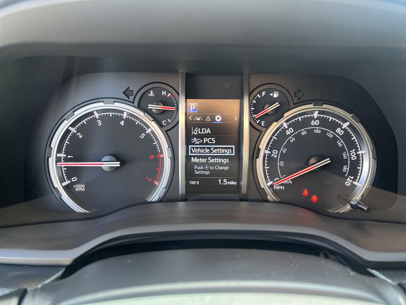 2021 Toyota 4Runner TRD Off Road PremiumImage 9