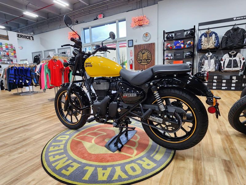 New 2024 Royal Enfield METEOR 350 Image 6