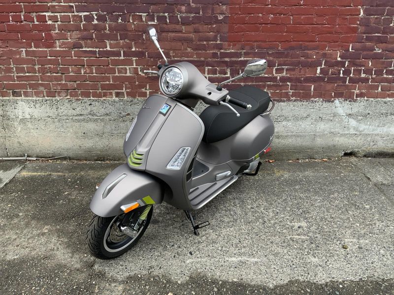 2024 Vespa GTS SUPERTECH 300 