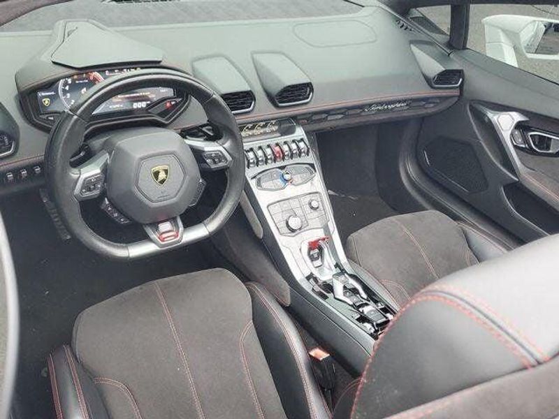 2017 Lamborghini Huracan Spyder photo 10
