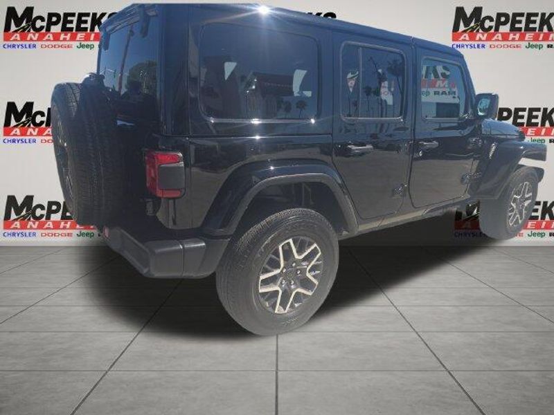Used 2026 Jeep Wrangler SaharaImage 5