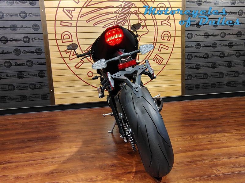 2025 Triumph Street Triple 765 RS Image 7