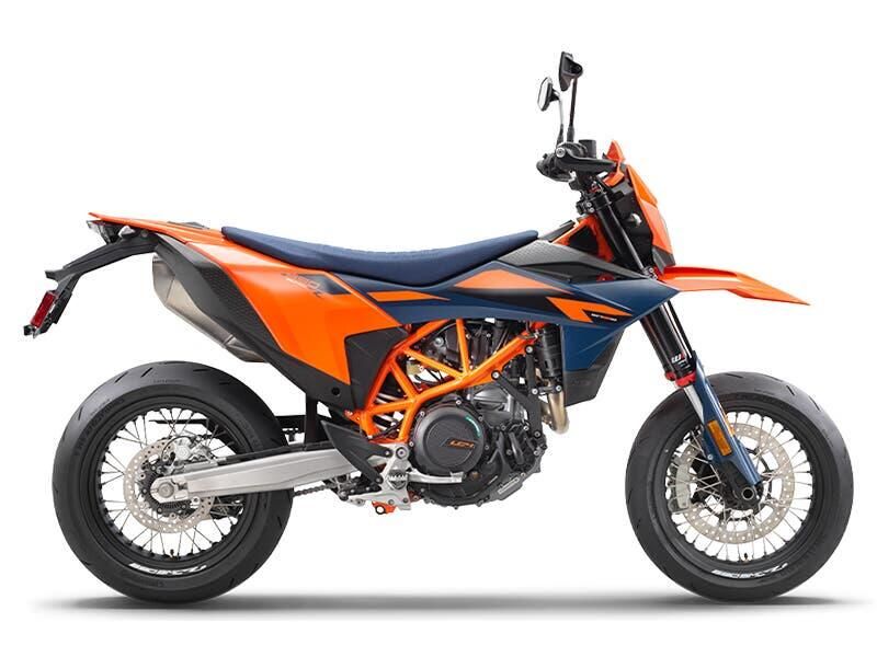New 2026 KTM 690 SMC R Image 1