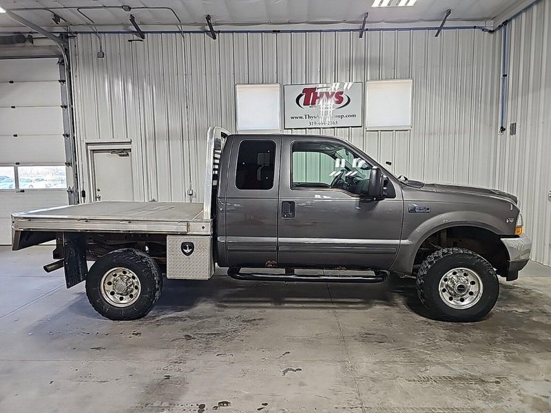 2002 Ford F-250 Image 1