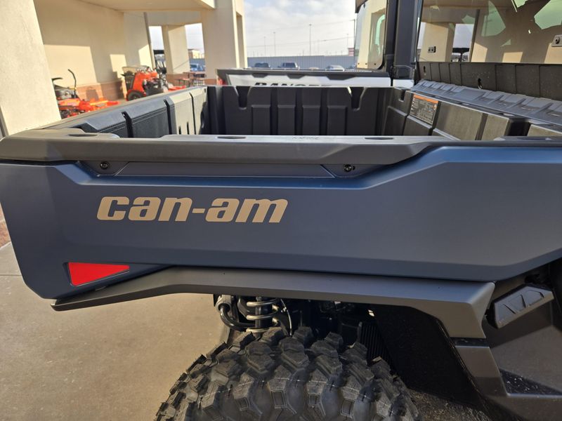 NEW 2026 CAN-AM DEFENDER LIMITED CAB HD11 Image 11