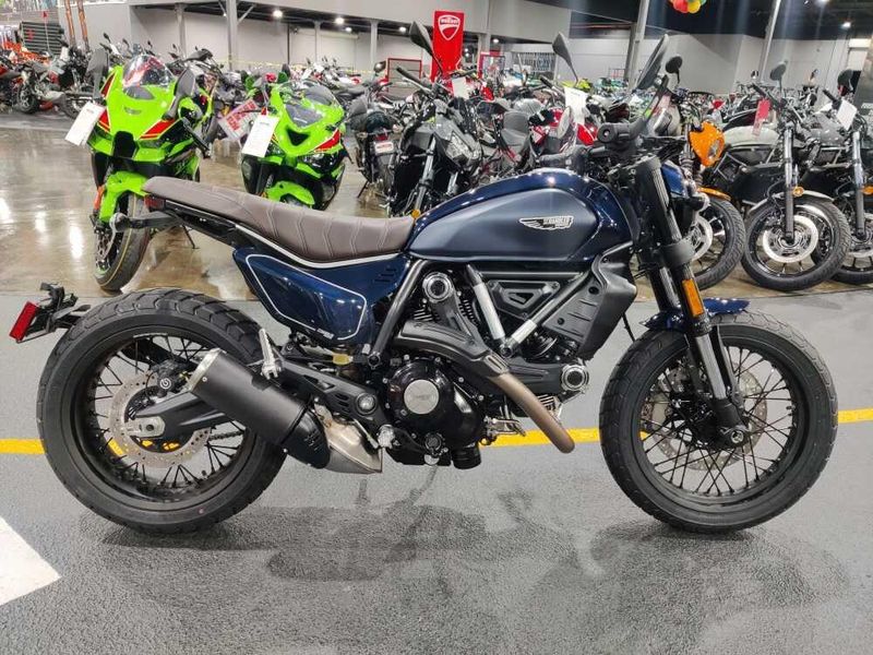 2024 Ducati SCRAMBLER NIGHTSHIFT Image 2