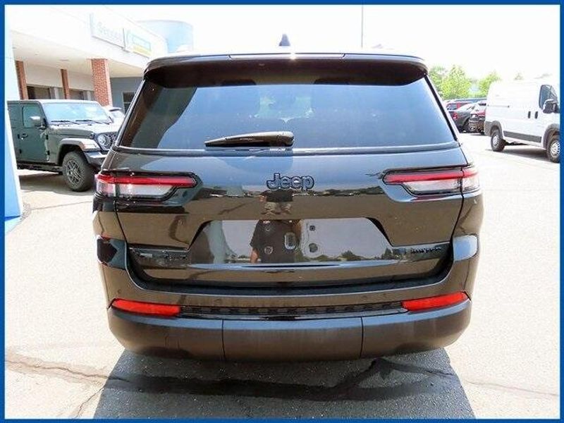 2022 Jeep Grand Cherokee L LimitedImage 6
