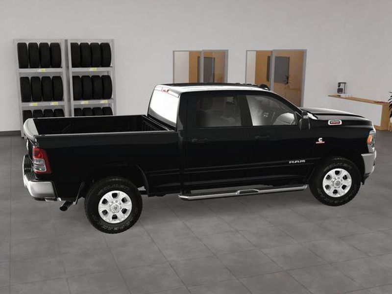 New 2023 RAM 2500 Big Horn Crew Cab 4x4 6