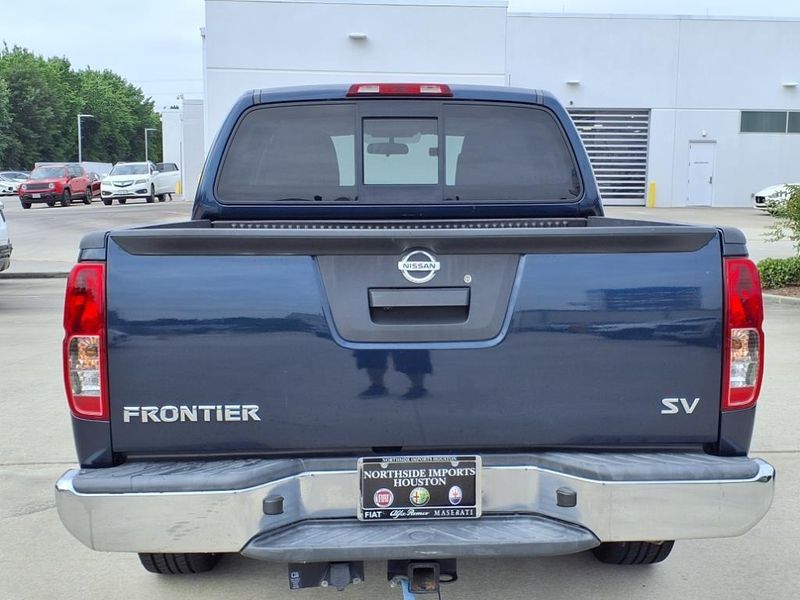 2019 Nissan Frontier SVImage 16