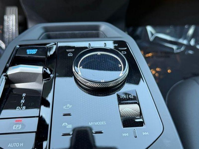 Used 2026 BMW iX xDrive45Image 29