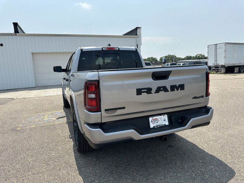 2025 RAM 1500 Big Horn Crew Cab 4x4 5