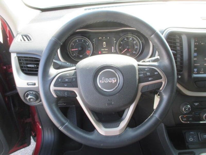 Used 2014 Jeep Cherokee LatitudeImage 18
