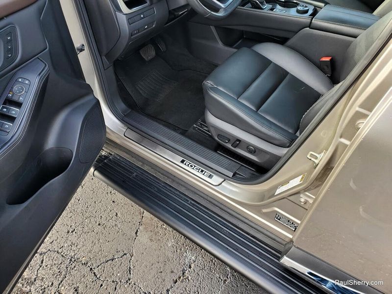 Used 2023 Nissan Rogue SL
