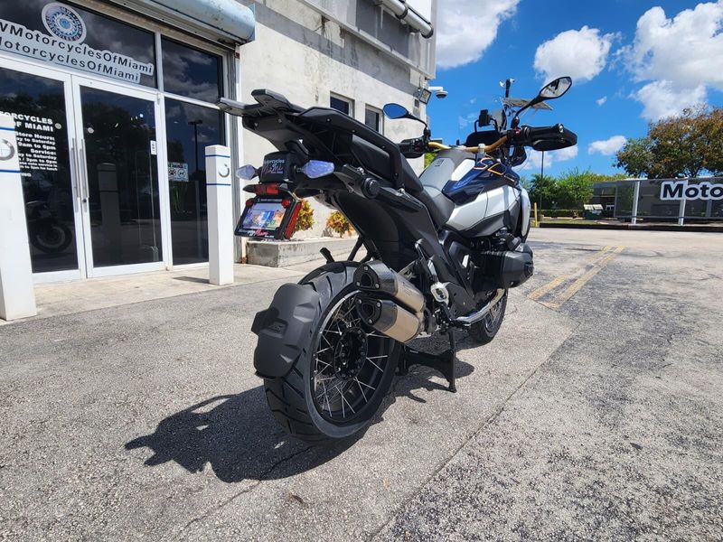 2026 BMW R 1300 GSImage 13