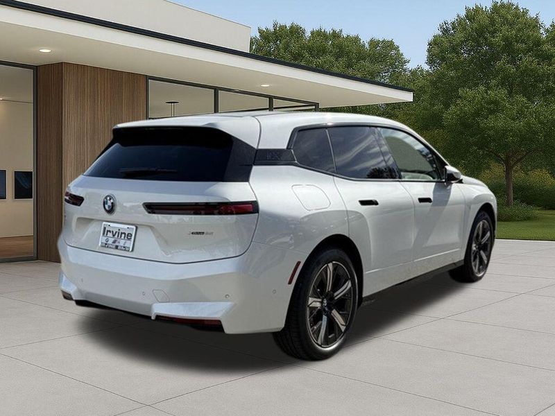 New 2026 BMW iX xDrive60Image 8