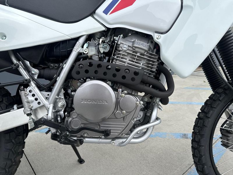 New 2025 Honda XR650L Image 13