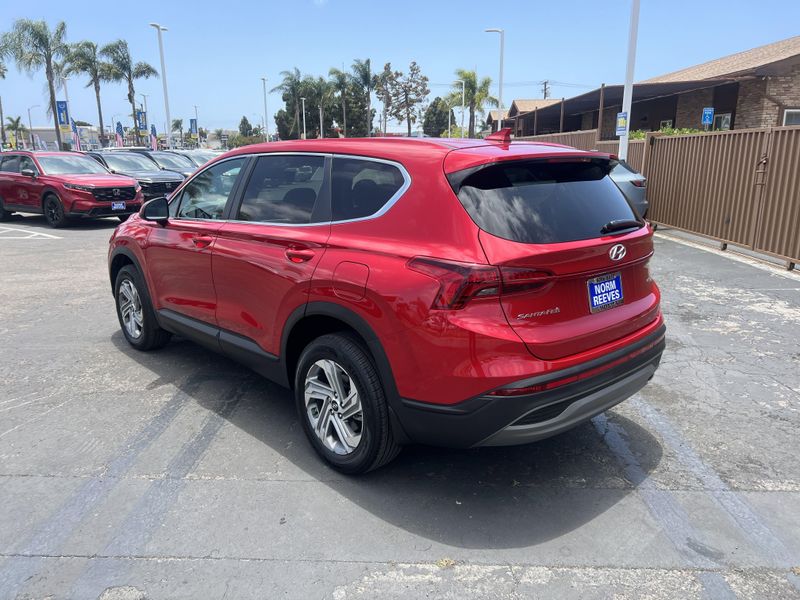 Used 2022 Hyundai Santa Fe SEImage 2
