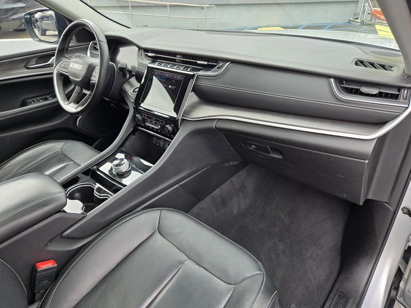 Used 2022 Jeep Grand Cherokee L Limited 4x2