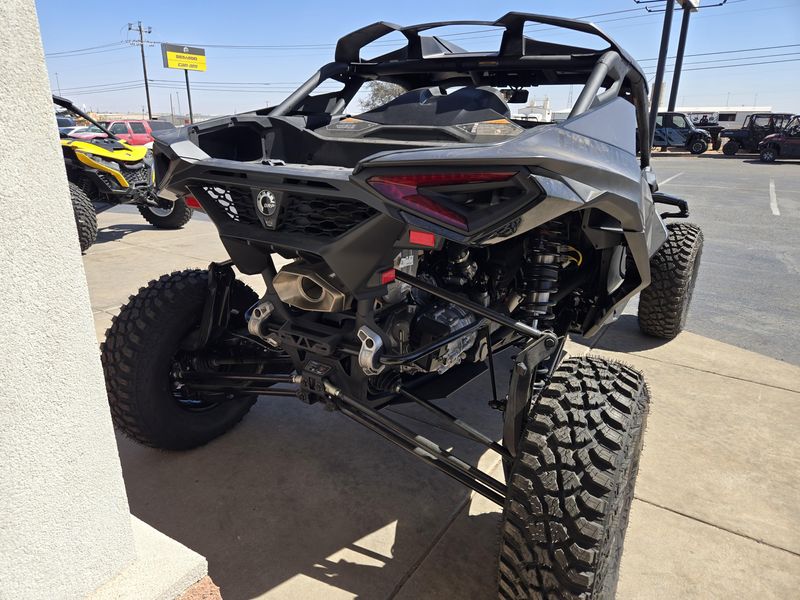 2025 Can-Am MAVERICK R X RS WITH SMARTSHOX 999T DCT TRIPLE BLACKImage 9