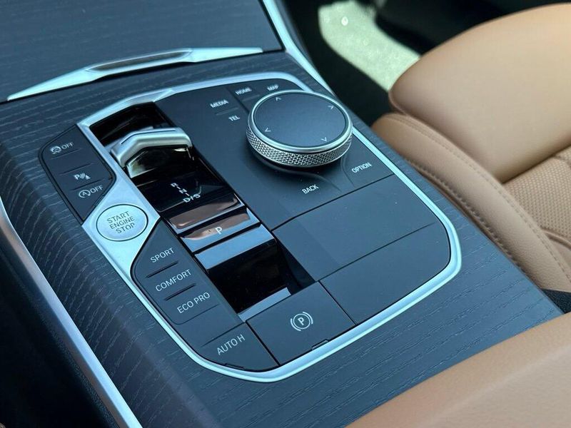 New 2026 BMW 3 Series 330i xDriveImage 23