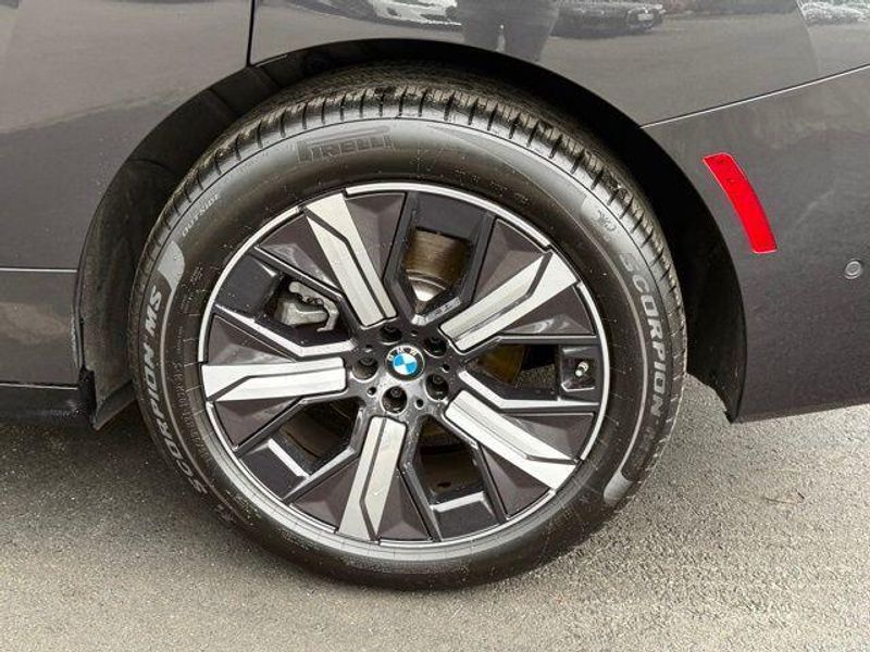 Used 2026 BMW iX xDrive45Image 14