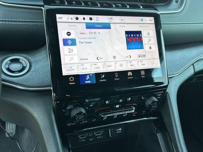 New 2024 Jeep Grand Cherokee L Overland 4x4Image 23