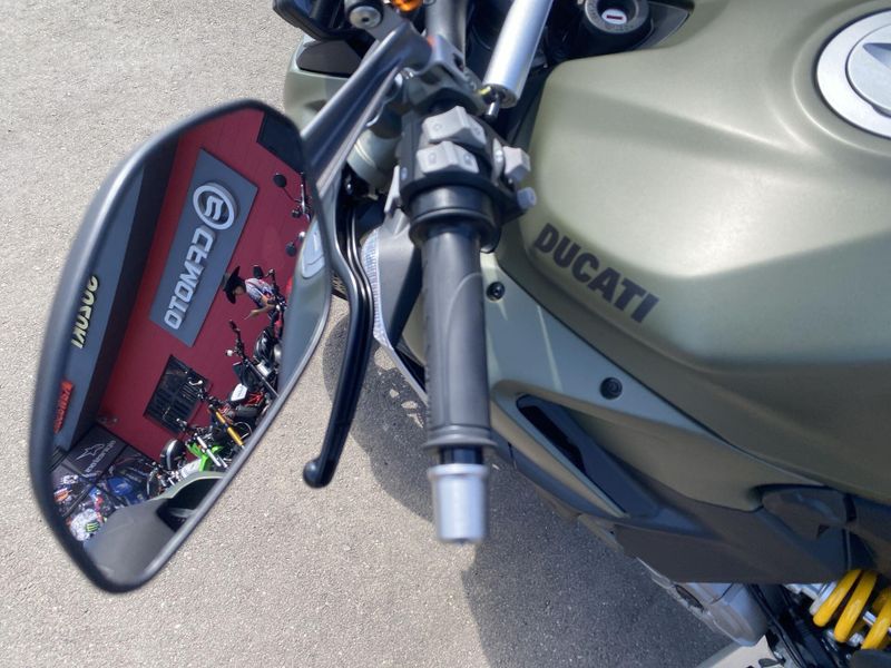 Used 2025 Ducati STREETFIGHTER V2 Image 10